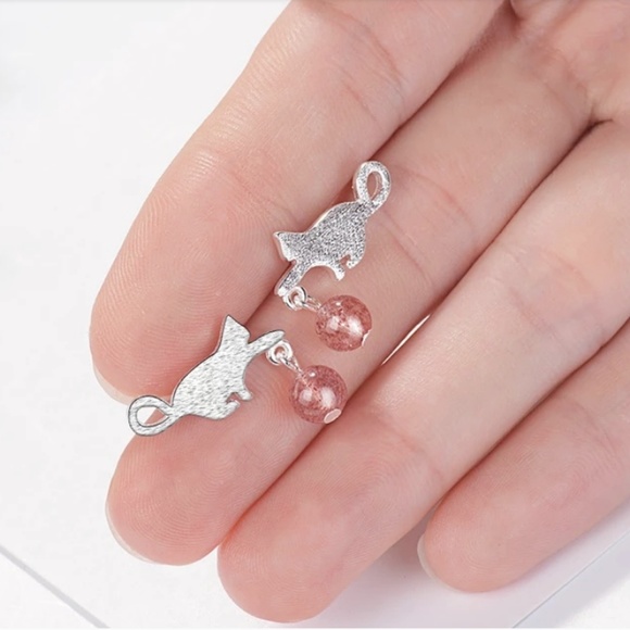 Clearance New silver plated cat earrings - Picture 2 of 3